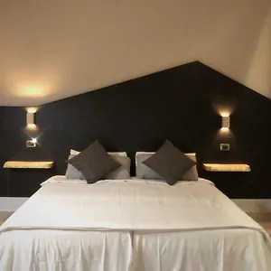 Hotel Paris, Roma